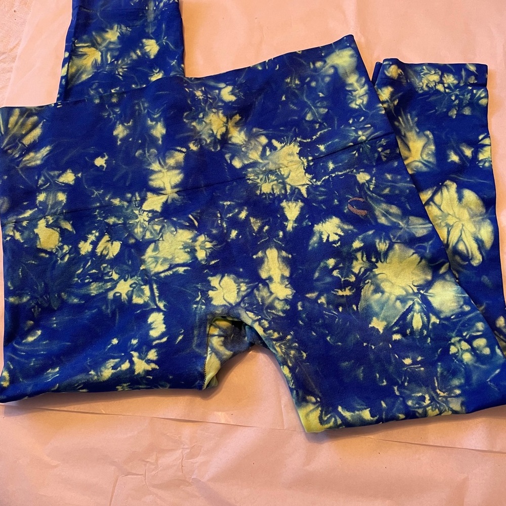Vibrant Nice And Bright Power Hold Sport Leggings.